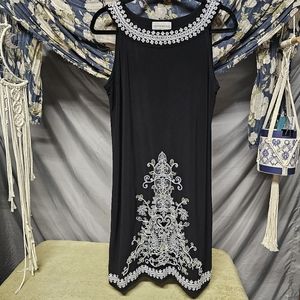 3/$25 Ronni Nicole | Black Embroidered White & Gold Tunic Dress size 12